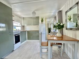 Kitchen/Diner- click for photo gallery